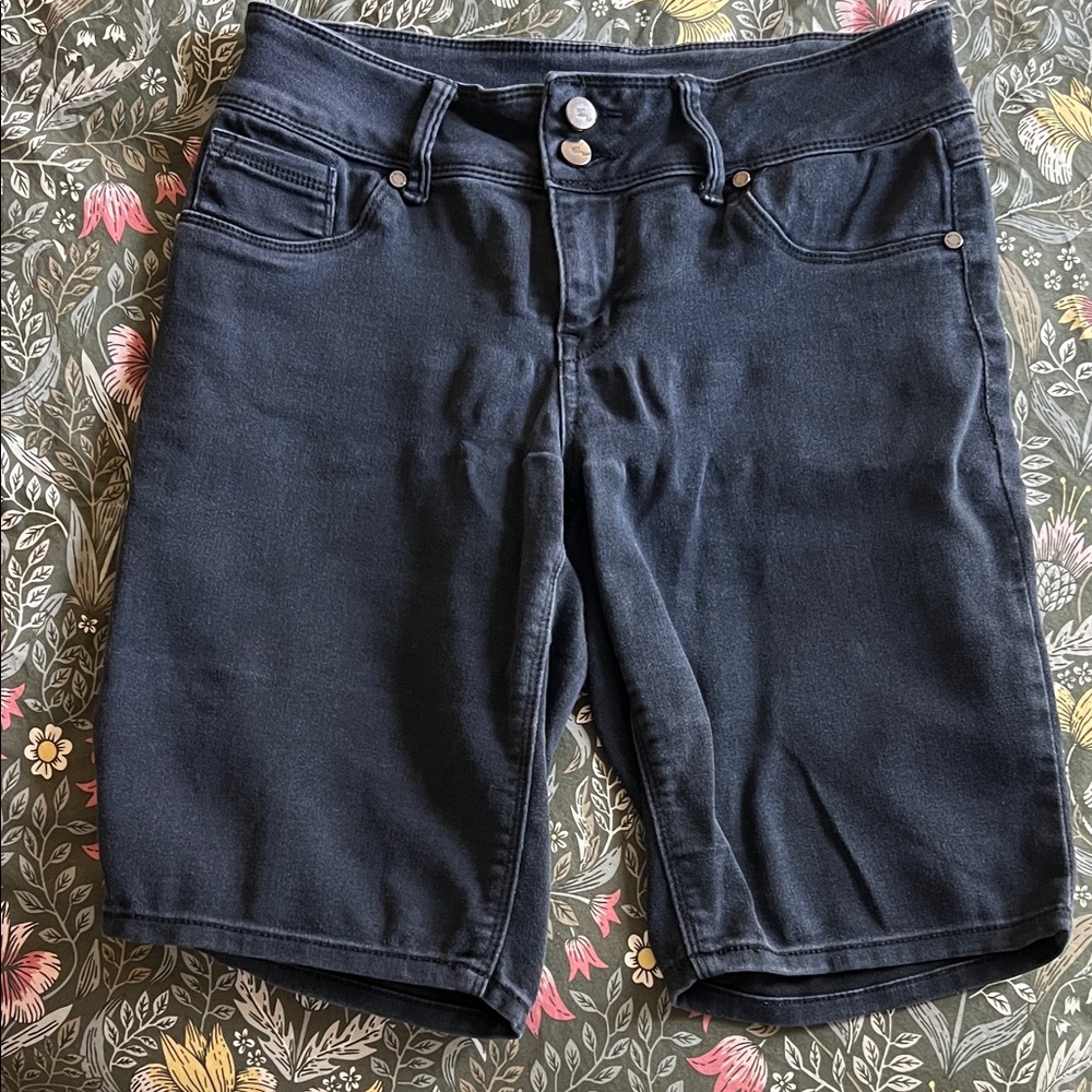 1822 Denim Dark Gray Women's Bermudas
